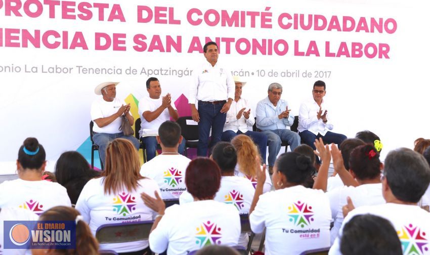 Instala Silvano Aureoles Comité Ciudadano de San Antonio La Labor, municipio de Apatzingán