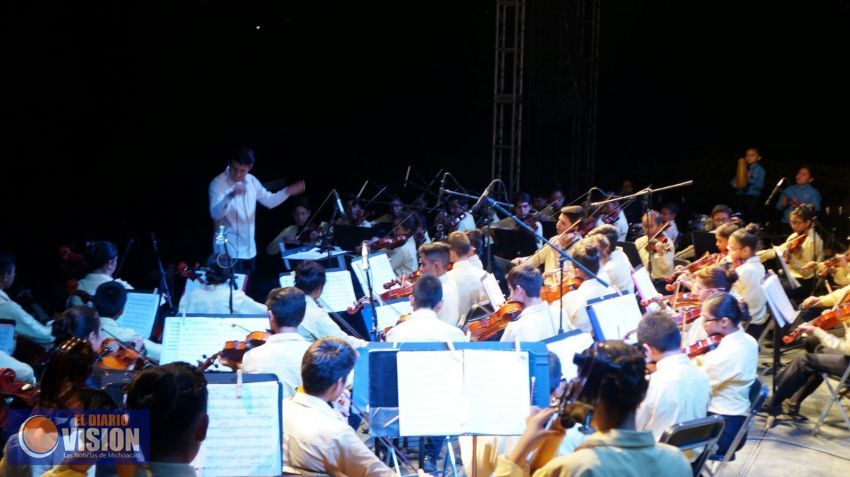Todo un éxito Concierto Azteca celebrado en Zona Arqueológica de Huandacareo