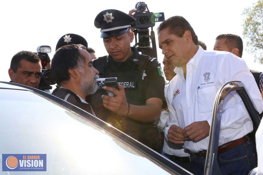 Arranca Gobernador Operativo Carretero de Alcoholimetría para reducir accidentes