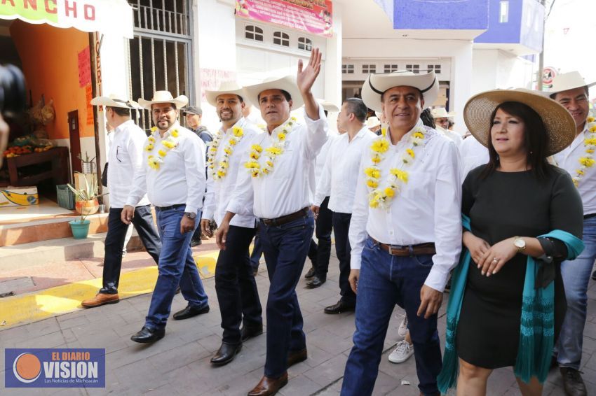 Inaugura Gobernador Fiestas Tradicionales y Expo Ganadera Tuzantla 2017