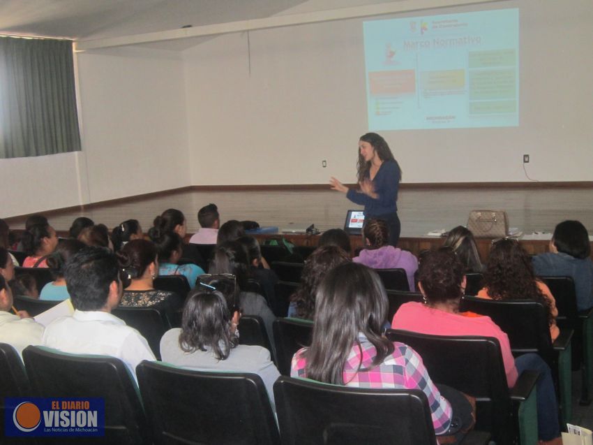 Imparten capacitación de Comunidad DIFerente