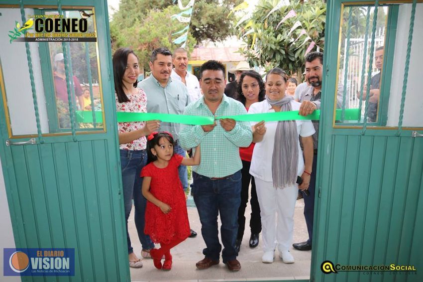 Ayuntamiento de Coeneo inagura sala de espera y baños en Bellas Fuentes 
