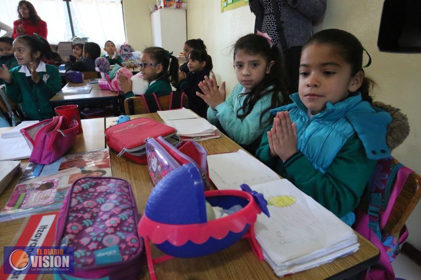 SEE felicita y reconoce labor de los y las Educadoras en su día