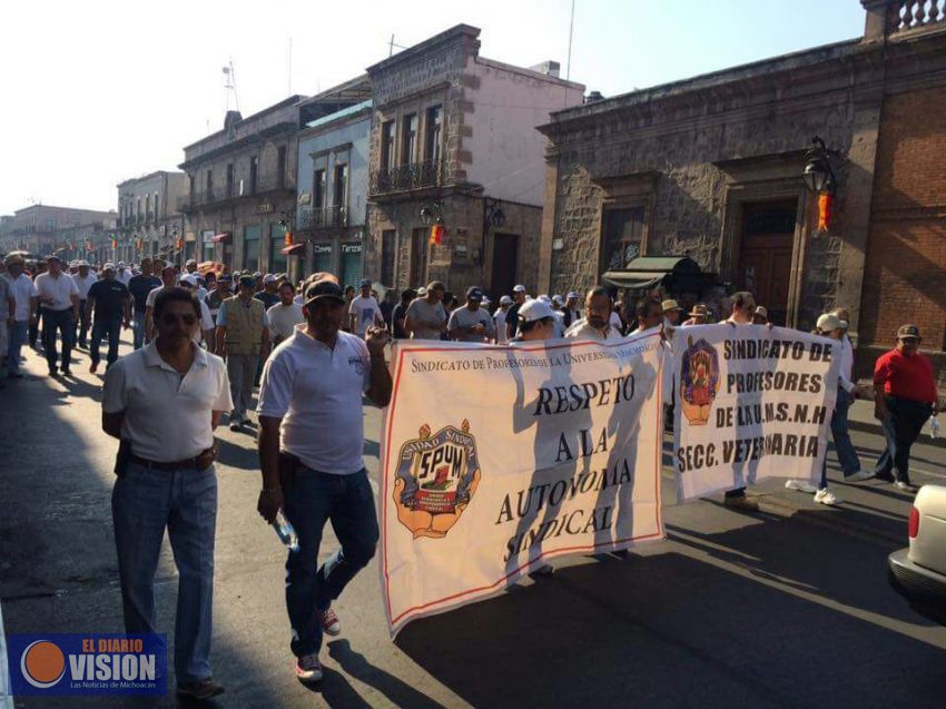  Realizan marcha sindicatos en conmemoración del Día del Trabajo