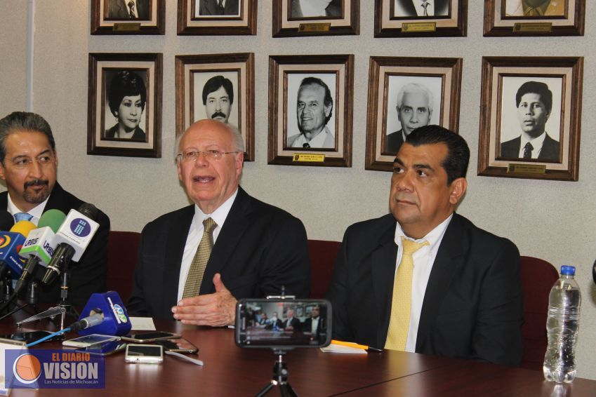 Encabeza el Secretario de Salud Federal ceremonia del CLXXXII aniversario de Medicina