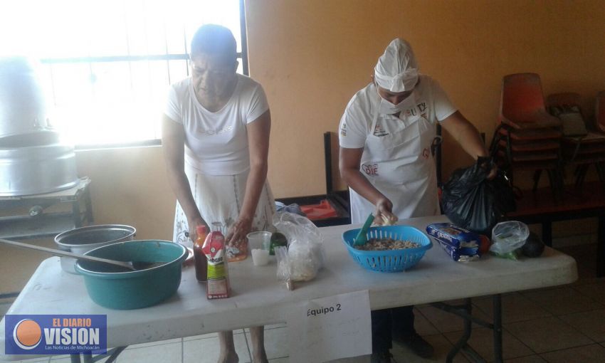 DIF Michoacán imparte curso de preparación de alimentos