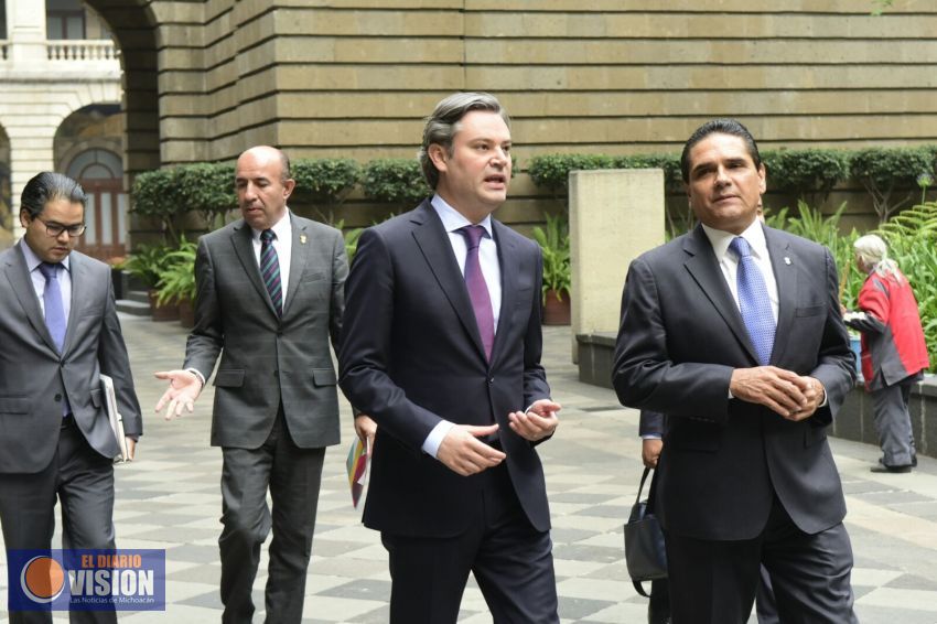 Educación, tema vigente en mi agenda: Silvano Aureoles 