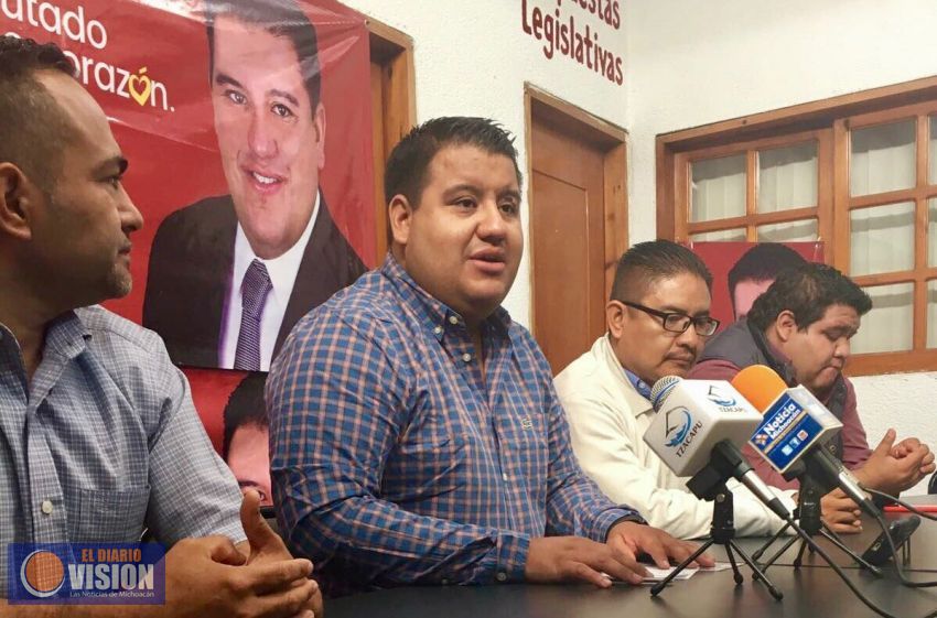 Convoca Juan Pablo a los jóvenes seguir estudiando en nodo a distancia de la UMSNH