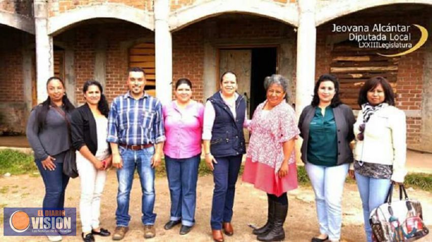 Necesario reforzar acciones para mejorar condiciones de vida de las madres: Jeovana Alcántar