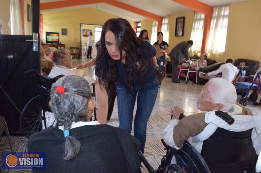 Adultos mayores asilados, en el olvido de sus familiares