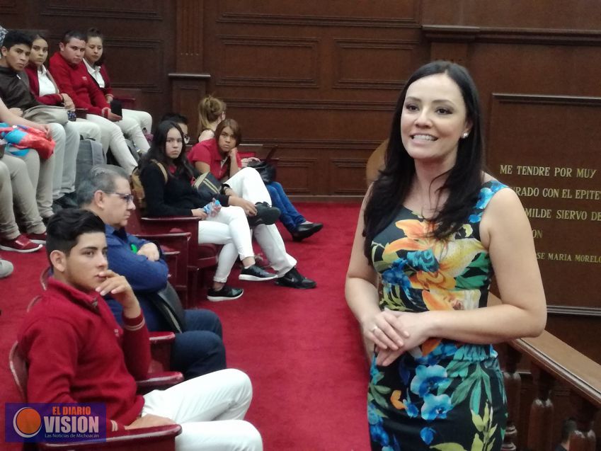 Reelección sirve como método de evaluación para los funcionarios: Adriana Íñiguez