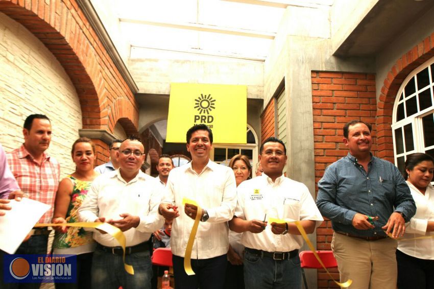 Inaugura PRD sede en Santa Ana Maya 