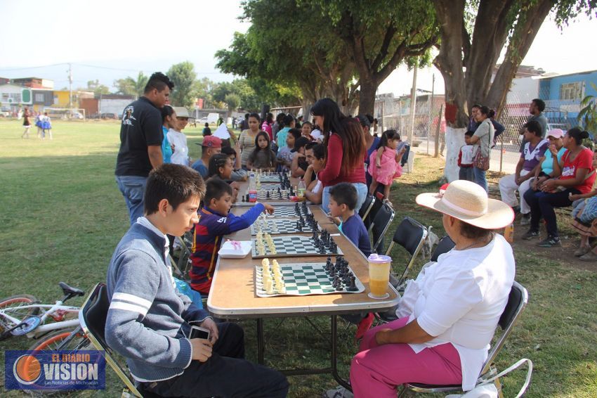 Domingo Familiar “Ciclovía Recre-Activa” llega a la colonia Revolución en Uruapan