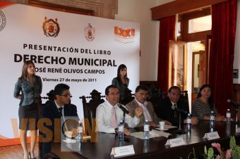 Legisladores presentan libro para fortalecer el buen funcionamiento de administraciones municipales