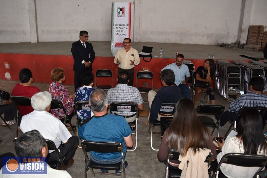 Asesora Secretaría de Atención a Adulto Mayor del PRI a jubilados y pensionados