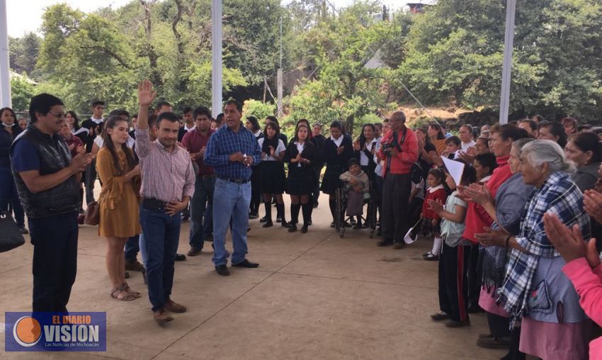 Los maestros base social para el desarrollo: Fidel Calderón 