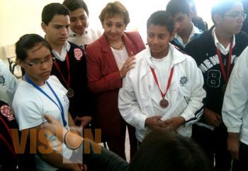 Valoran concurso de Página Web “Mi escuela en Red”