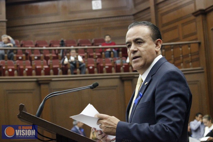 Propone Sigala Ley de Fomento Minero en Michoacán
