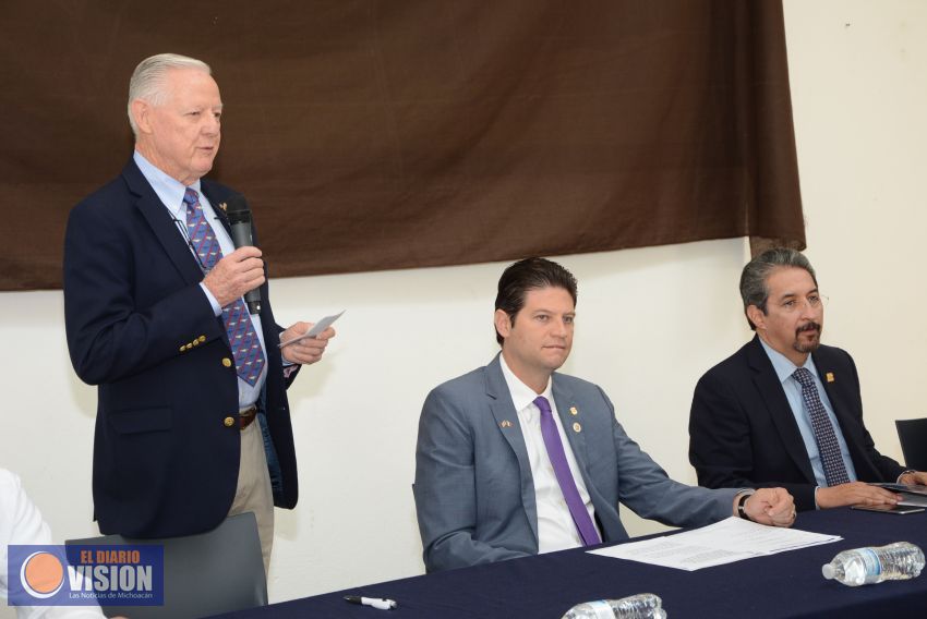Se suma UMSNH a festejo por 50 años de hermanamiento Morelia-Fullerton; recibe mural en donación