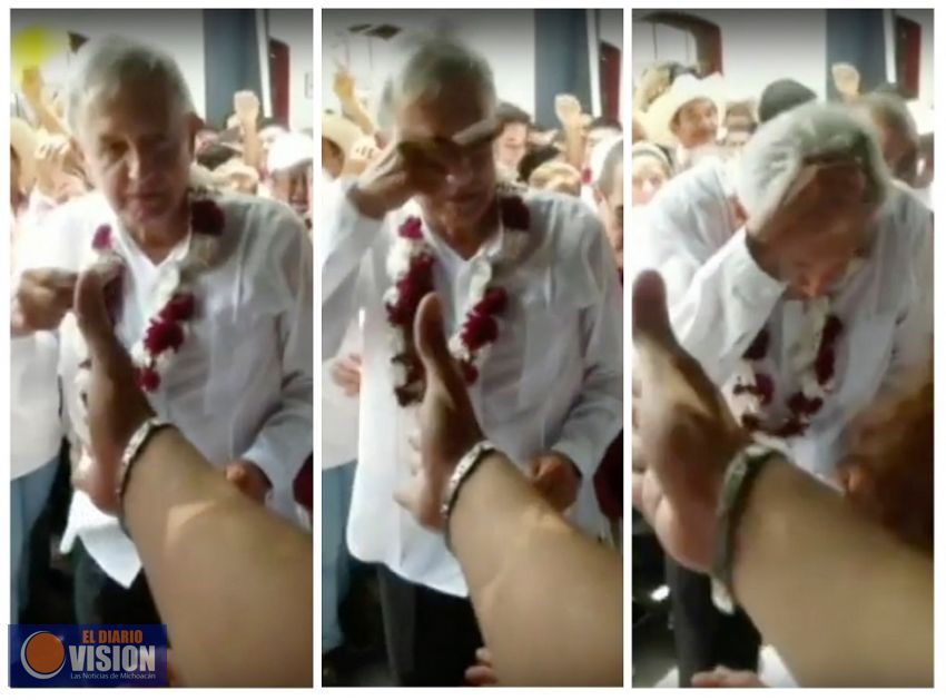 Lanzan ‘huevazo’ a López Obrador en Veracruz