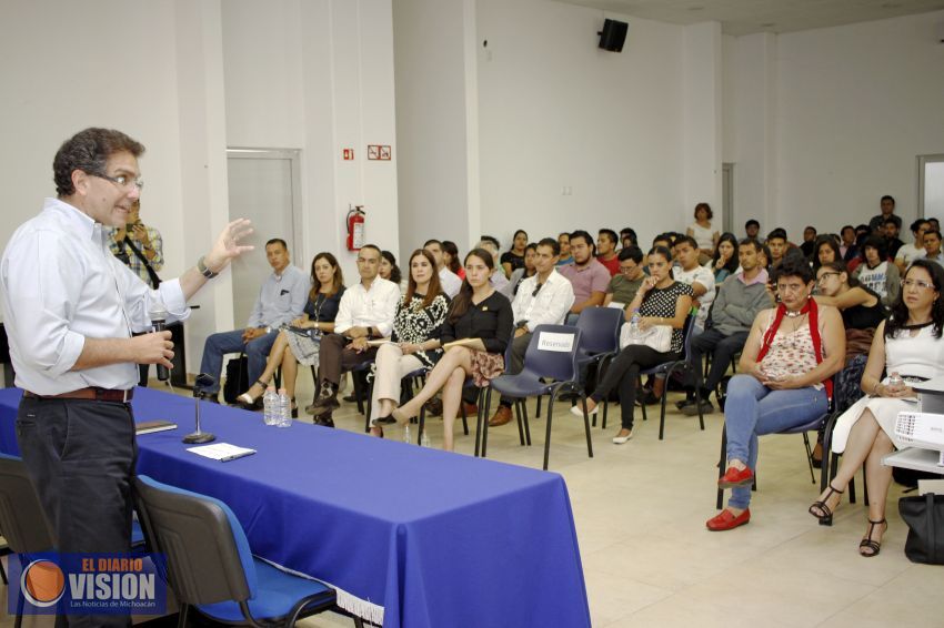Es tarea de los jóvenes plantear un nuevo país: Ríos Píter