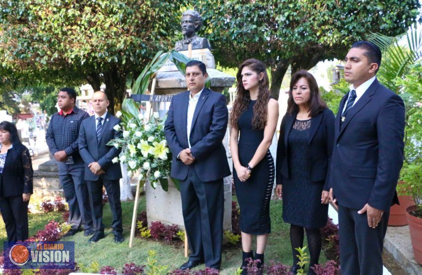 Recordaron 135 aniversario luctuoso del pintor uruapense Manuel Ocaranza