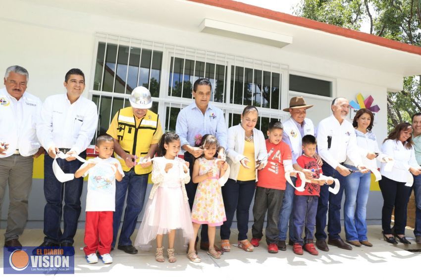 Invierte Gobierno del Estado más de 9 mdp en infraestructura educativa y social en Tlalpujahua