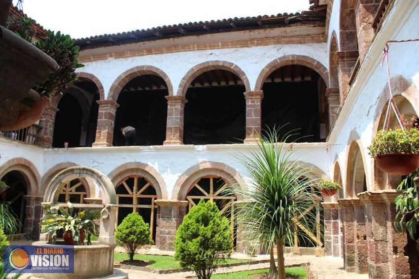 Continúan rehabilitación de Ex Convento Franciscano en Erongarícuaro