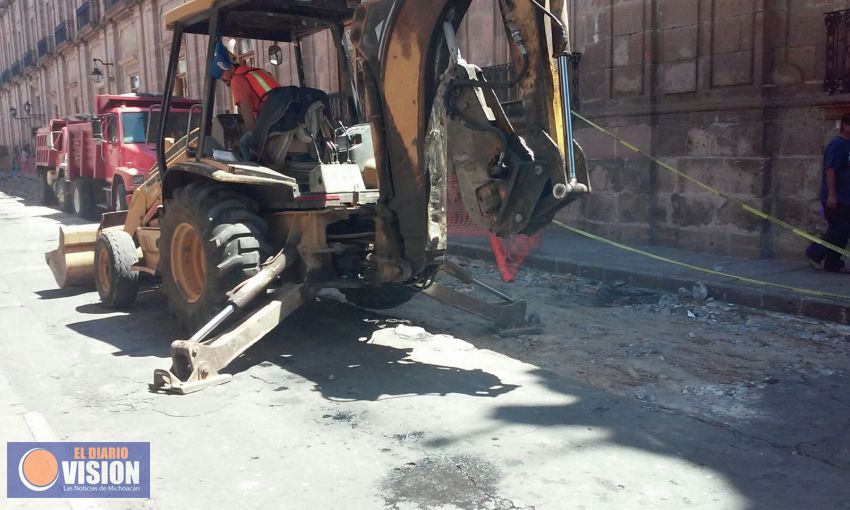 Gobierno Municipal inicia bacheo en colonias