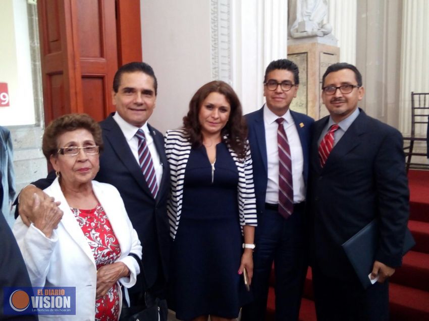 El nicolaita Guillermo Aguilera recibe mención especial del III Premio Nacional de Investigación
