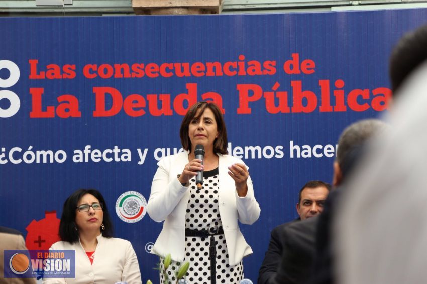 Llama Cocoa Calderón a la ciudadanía a dar seguimiento al uso de recursos públicos 