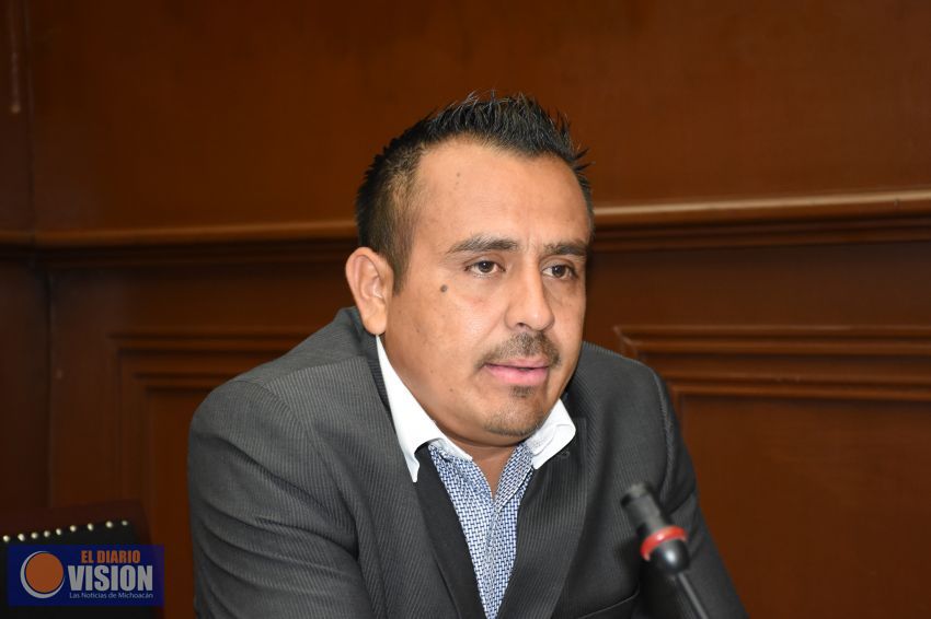  Presentó iniciativa de reforma a la Ley Orgánica y de Procedimientos del Congreso