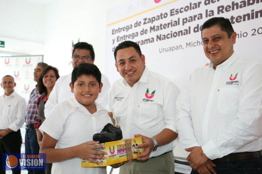 Convoca Víctor Manríquez a formar frente común por la educación