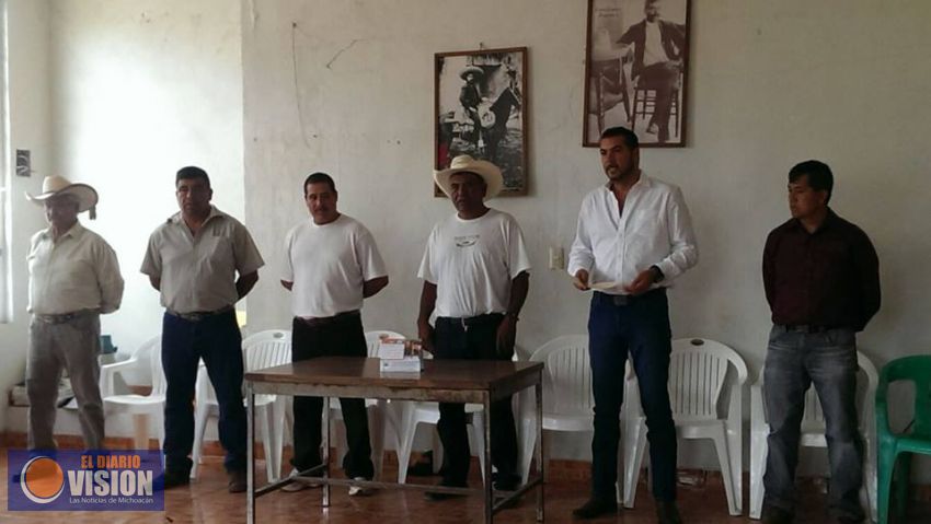 Toma protesta nuevo Jefe de Tenencia en Erongarícuaro