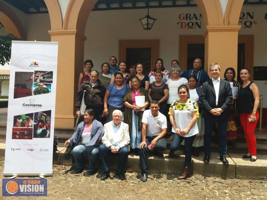 Sectur Michoacán beneficia a Cocineras Tradicionales con páginas web 