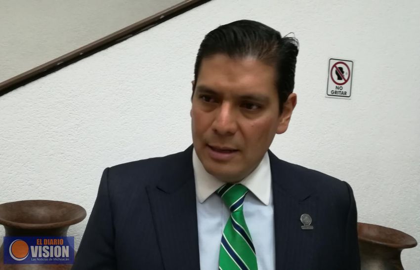 Propone Ernesto Núñez implementar guías sombras para alumnos con discapacidad 