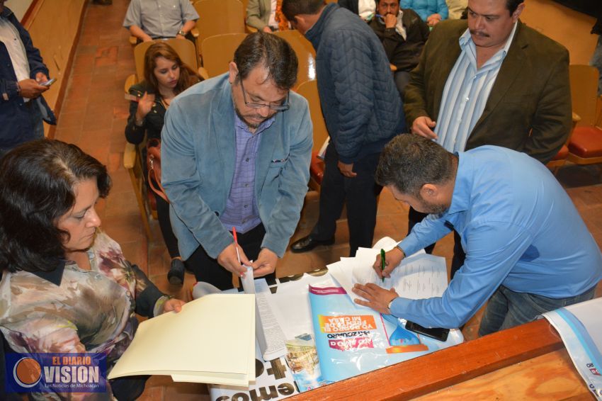 Se suman instituciones educativas al programa 