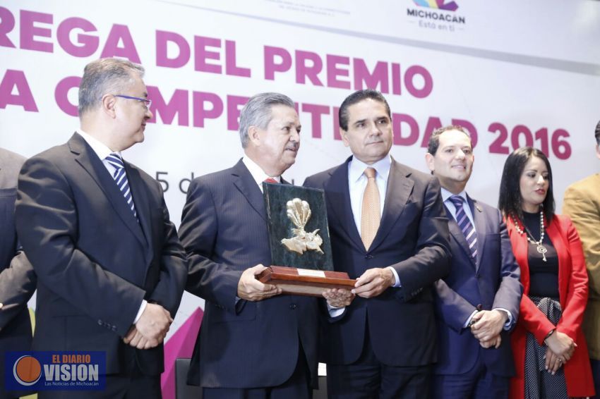 Entrega Gobernador Premio Michoacán a la Competitividad 2016