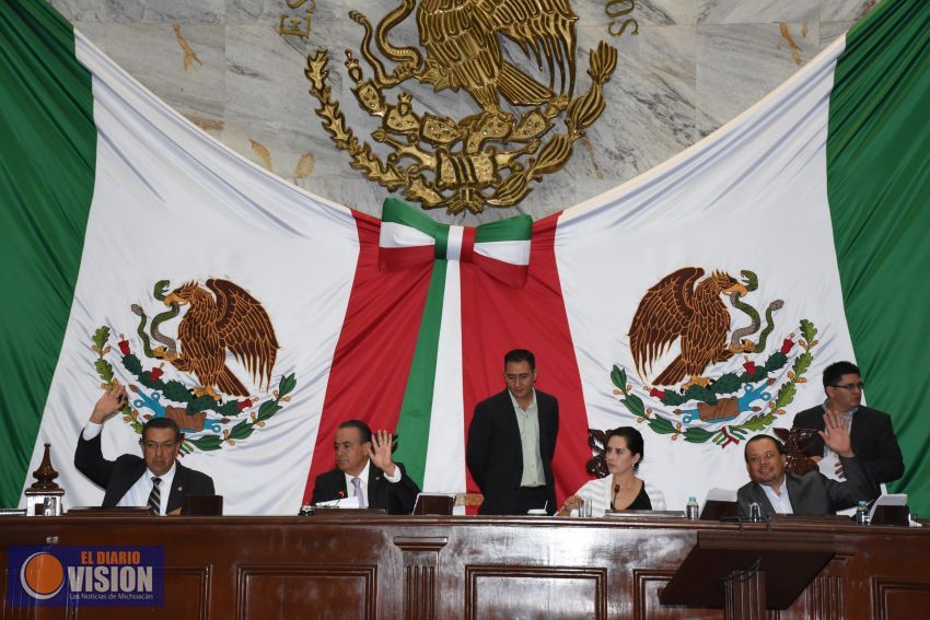 Derechos de madres y padres jefes de familia ya son iguales: diputados
