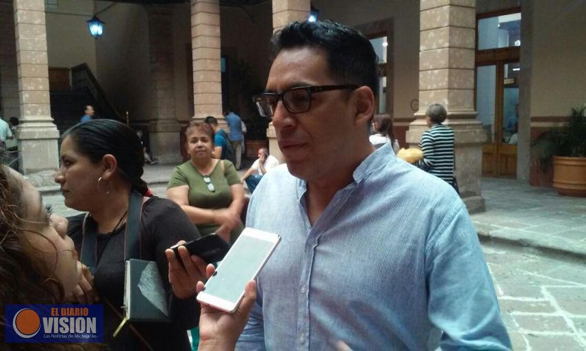 Osvaldo Ruiz logra la donacion del predio de la Secundaria Tecnica de la Nueva Aldea