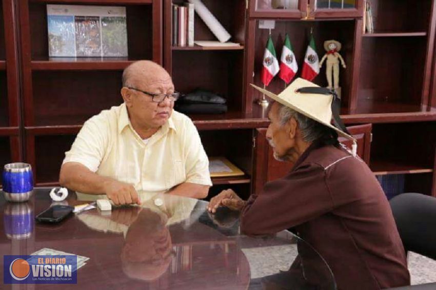 Ayuntamiento de Huetamo escucha y resuelve: Zarco Saucedo