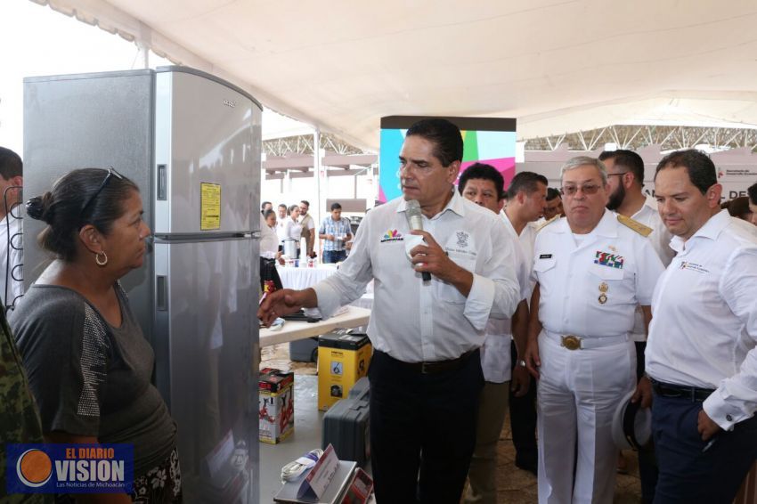 Avanza desarrollo económico y social de Lázaro Cárdenas: Gobernador 