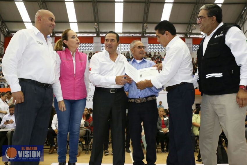 Apoyar a los michoacanos que menos tienen, nuestra prioridad: Silvano Aureoles