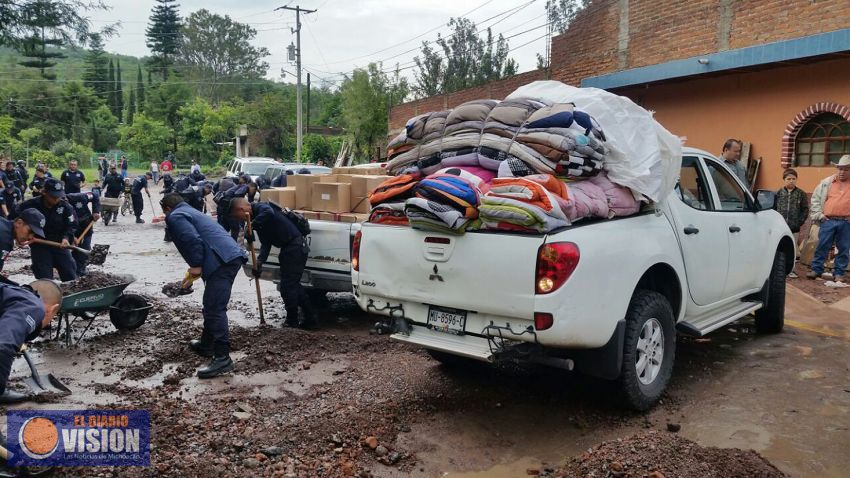 Entrega Sedesoh apoyos a daminificados de Chavinda  