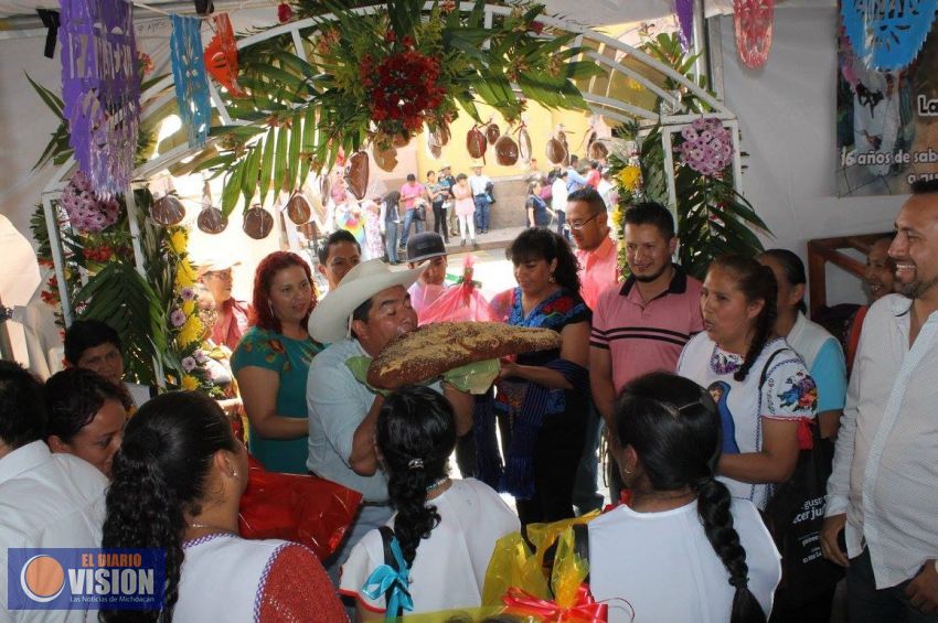 Inauguraron el Festival del pan en Paracho