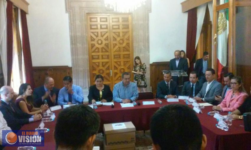 40 trabajos seleccionados para el Quinto Parlamento Juvenil.