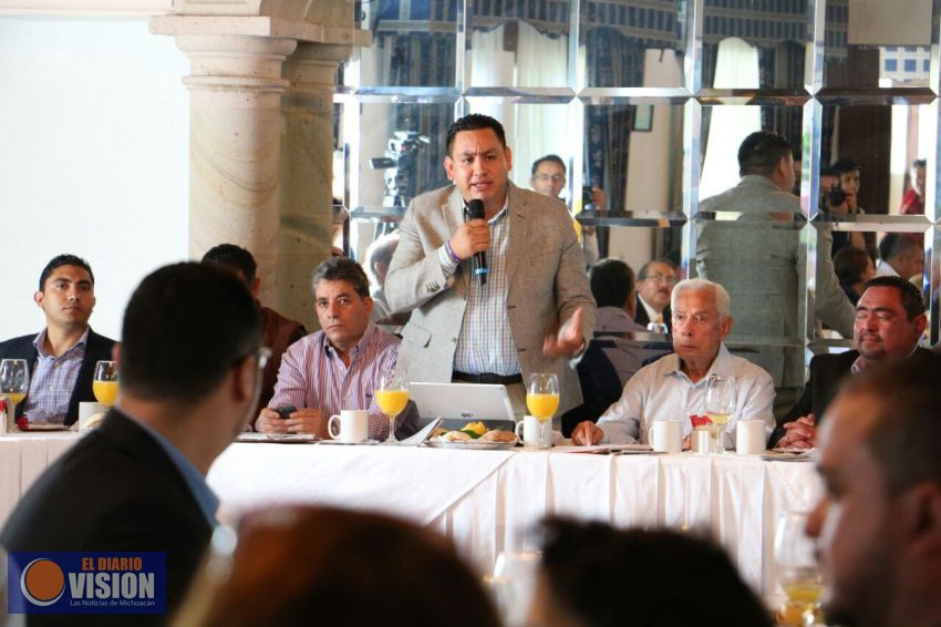 Se está haciendo un gran esfuerzo para que Uruapan salga adelante: Víctor Manríquez