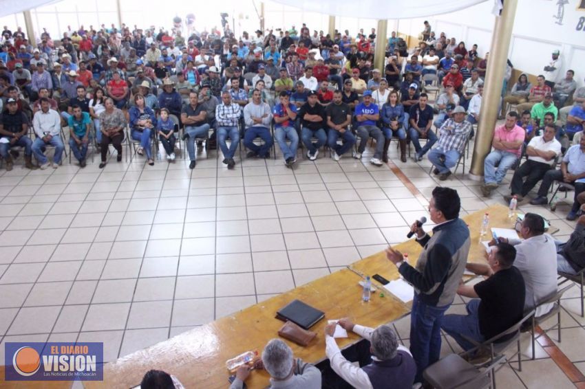 SEMACCDET pide a productores de la ciénaga de Zacapu propuestas para mitigar daños ecológicos    