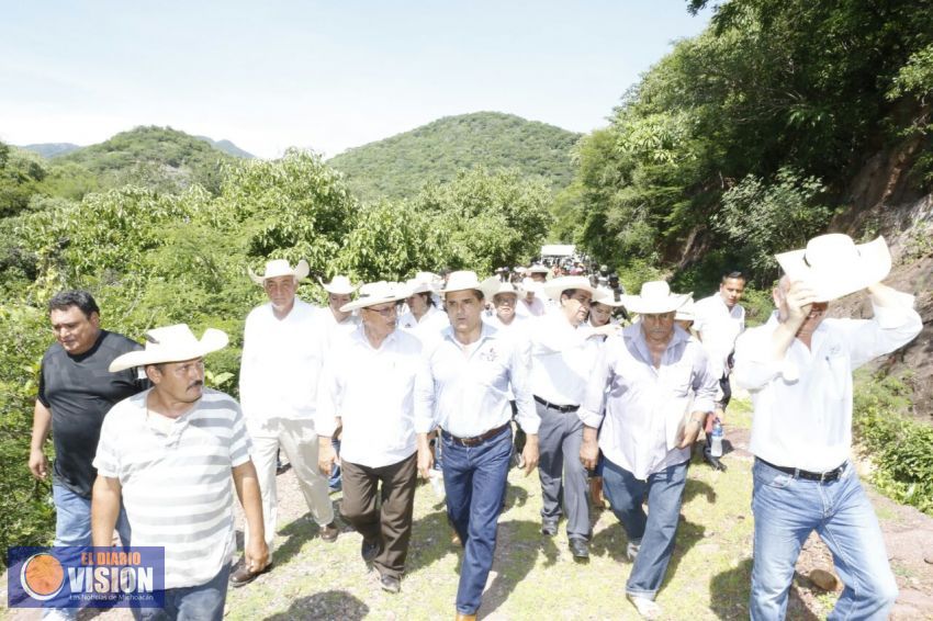 Más de mil mdp en acciones para Huetamo: Silvano Aureoles 