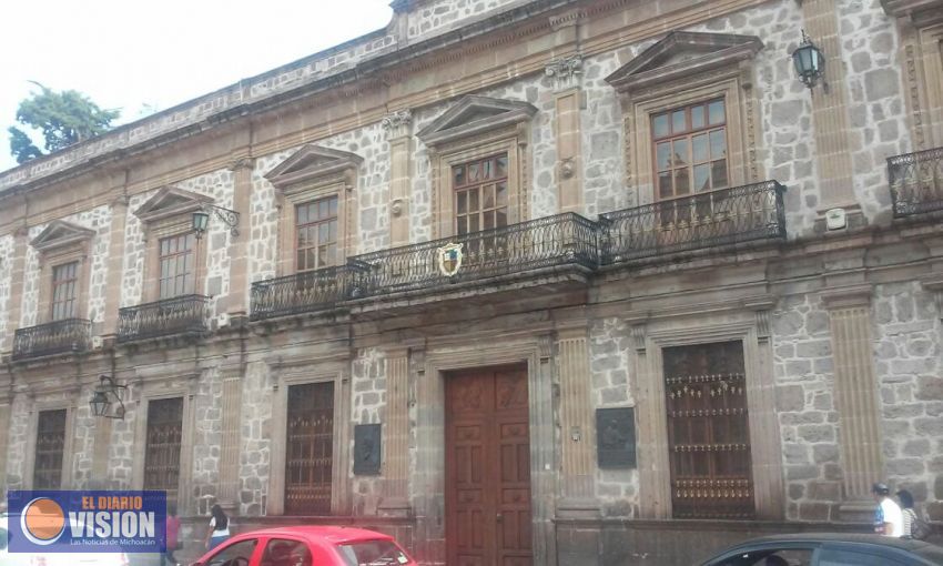Liberan instalaciones de la UMSNH que mantenían tomadas el SUEUM 